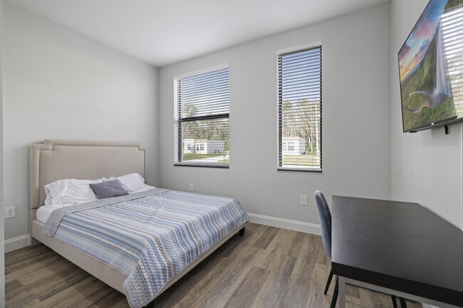 Photo - 1917 Lorna Ave