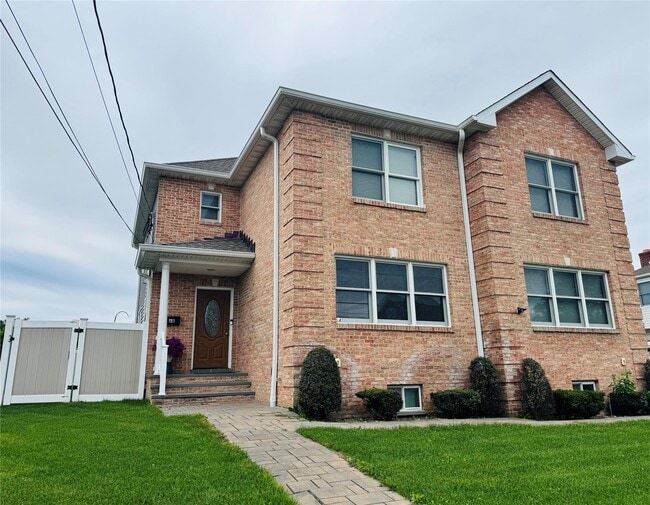 Photo - 6 Guilfoy St Townhome