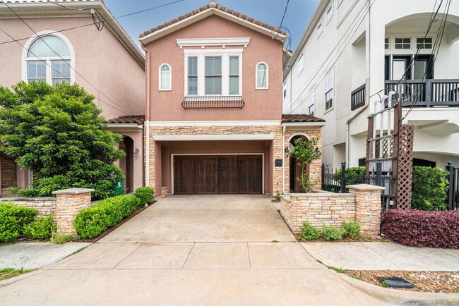 Photo - 1204 E 29th St Unidad ID1018984P