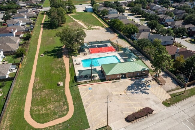 Photo - 28811 Fox Run Boulevard