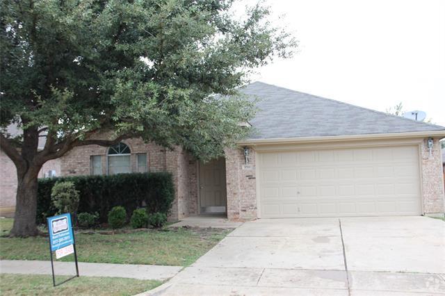 Building Photo - 3733 Hazel Dr Rental