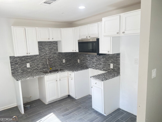 Photo - 1255 Pine Ave Unidad 2