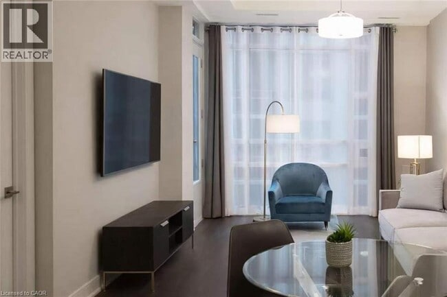 Photo - 150 Main St W Unit 611