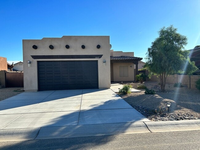 Building Photo - Beautiful Southwestern-Style Home in El Rancho Encantado