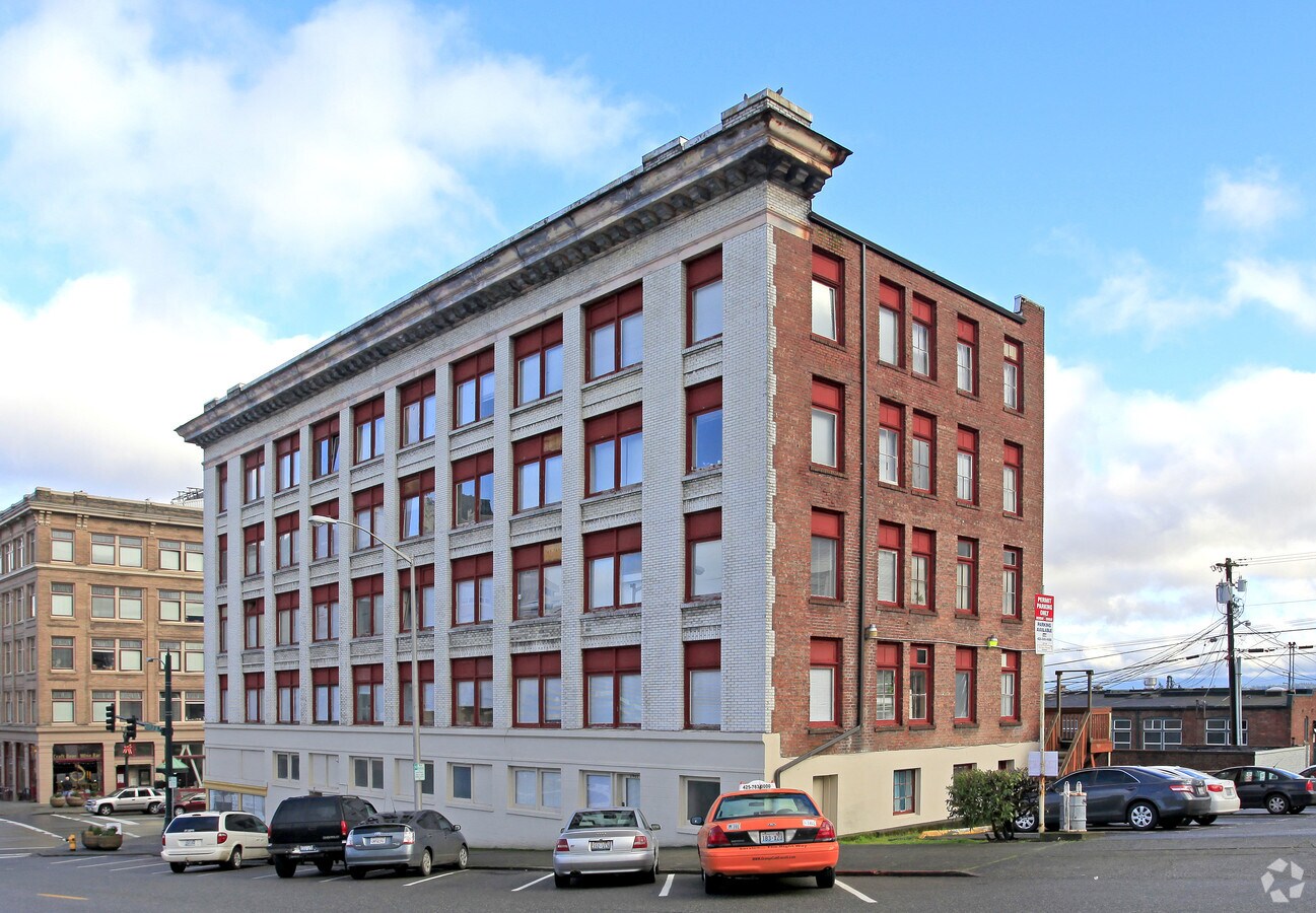 Photo - 1800-1804 Hewitt Ave