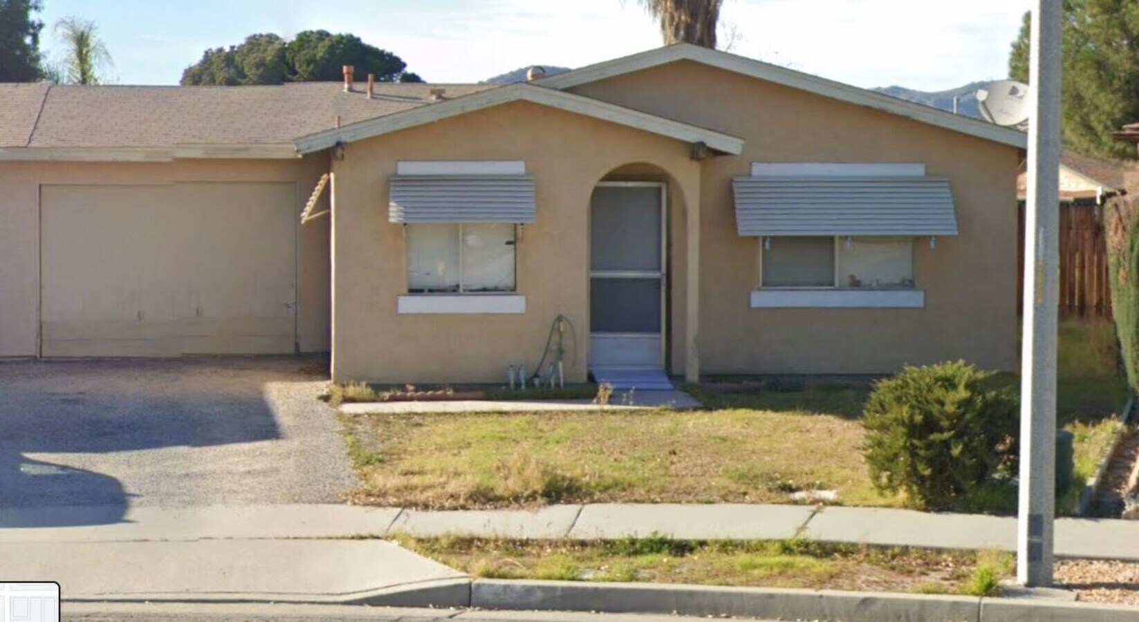 Cozy Two Bedroom One Bathroom Home in Heme... Rental House Rental in