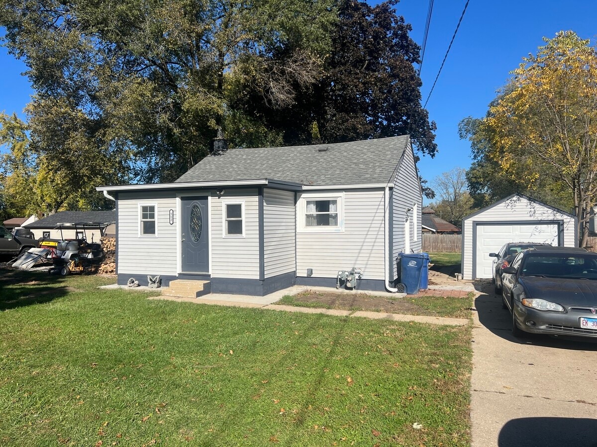 Photo - 512 Montgomery Rd