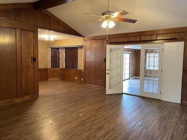 Photo - 6539 Amber Dr