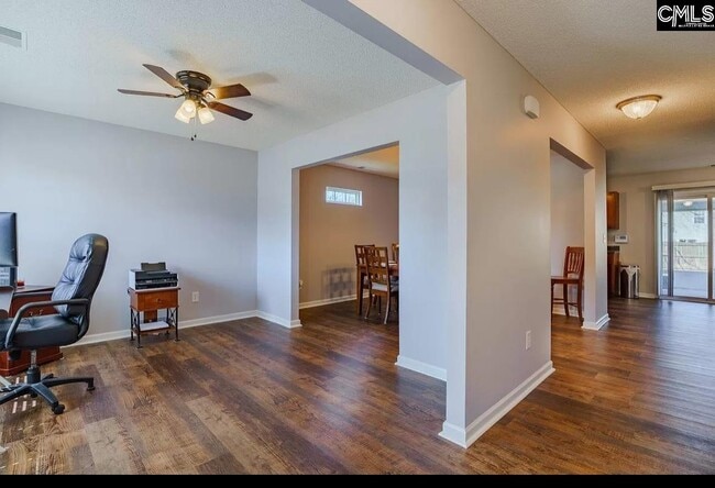 Photo - 204 Meyer Ln