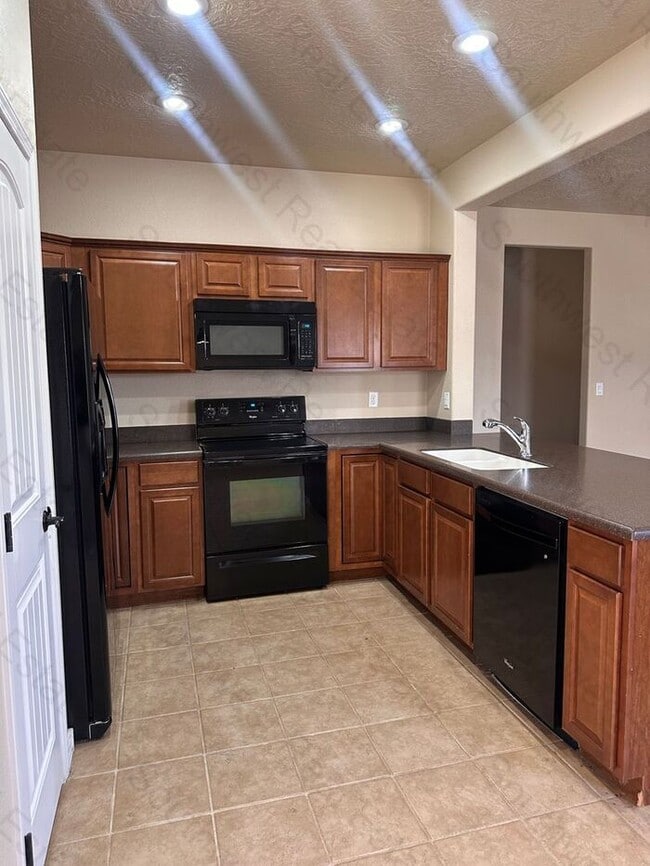 Photo - Beautiful 3 bedroom 2 bath