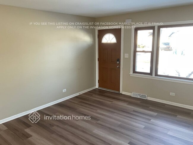 Photo - 439 W Lake Park Dr