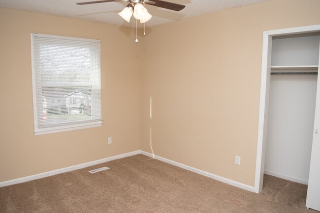 Photo - 1829 Christian St NE