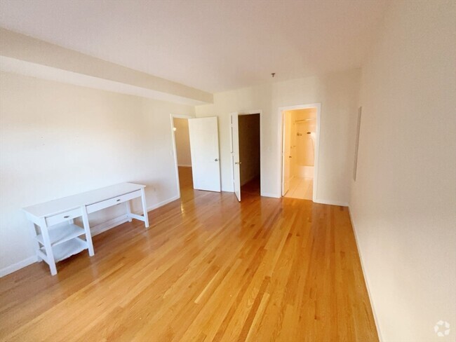 Building Photo - 2451 Massachusetts Ave Unit #203 Rental