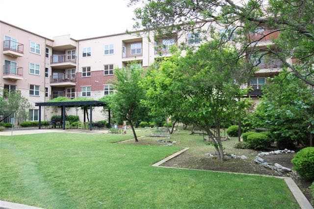 Building Photo - 1100 W Trinity Mills Rd Unit 3035