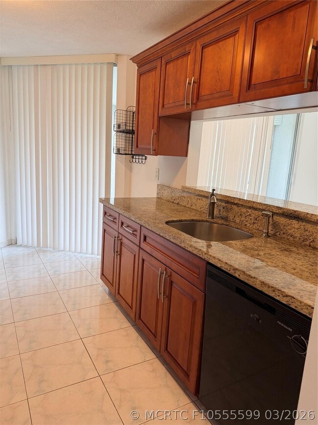 3100 N Pine Island Rd Unit 310