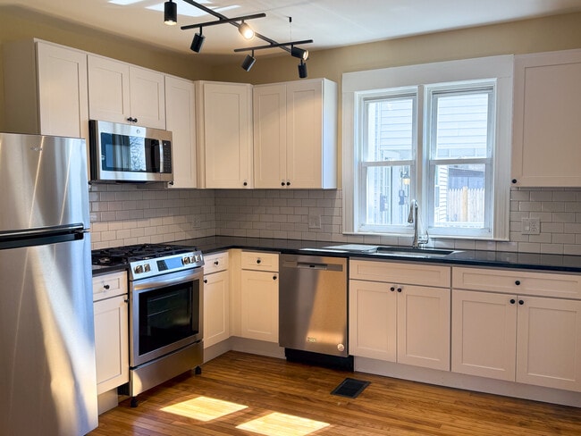 Photo - 11 Aubin St Unidad 1F