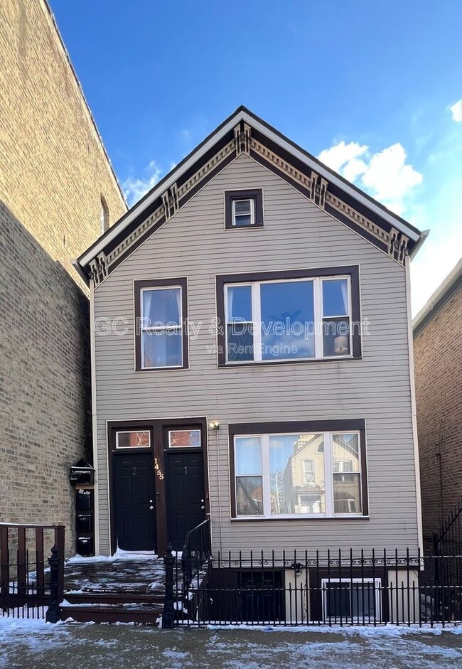 Building Photo - 1455 W Augusta Blvd Unit 2