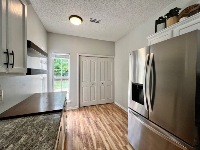 Photo - OPEN and SPACIOUS!