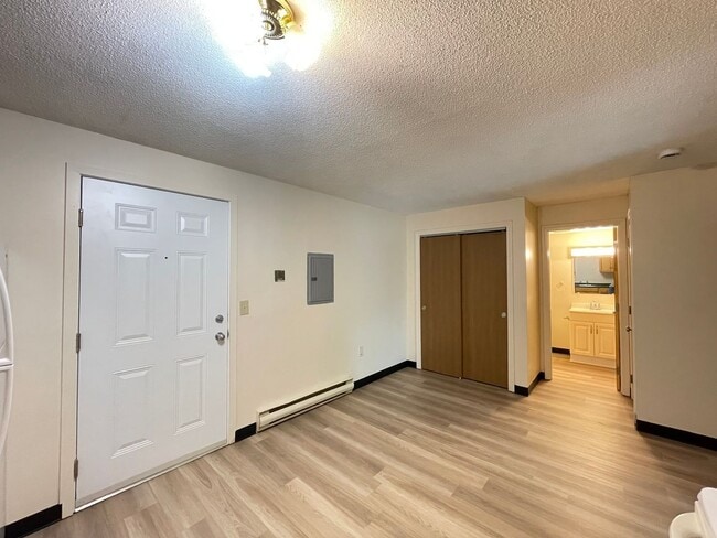 Photo - 185 Loudon Rd Unit Apt 12