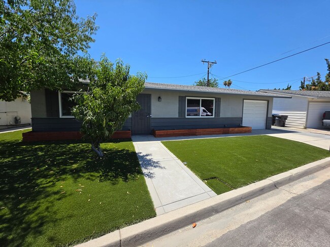 Building Photo - 26111 Doverwood Pl
