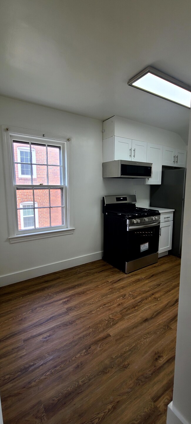 Kitchen - 5705 36th Ave Unidad #1