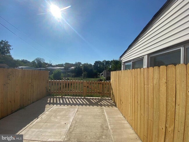 Photo - 365 Ripka St