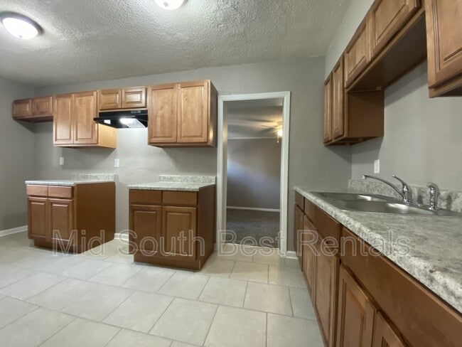 Photo - 1654 Shadowlawn Blvd