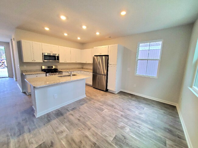 Photo - 139 Cypress Holw Dr