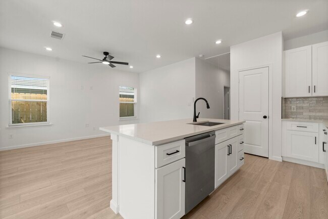 Photo - 5025 Rapido Rd