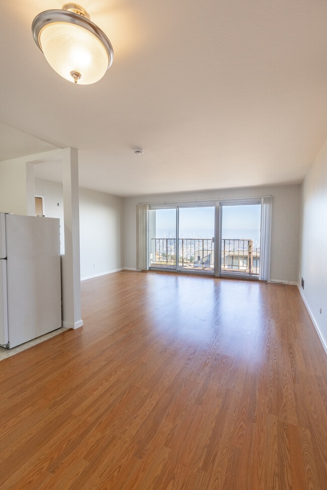 Photo - 96 Crestline