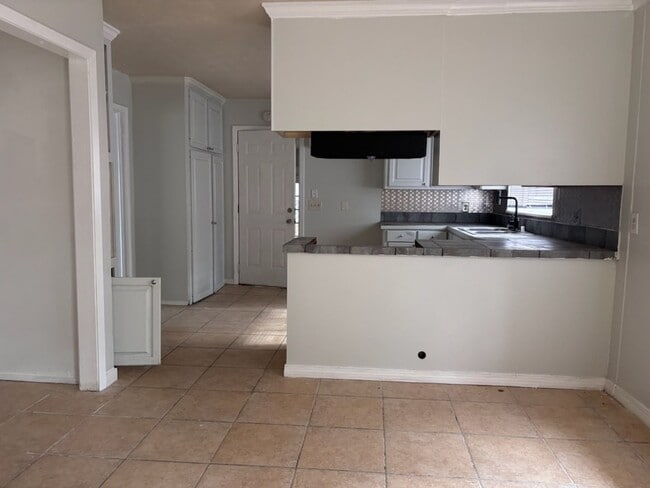 Photo - 119 S Canton Club Cir