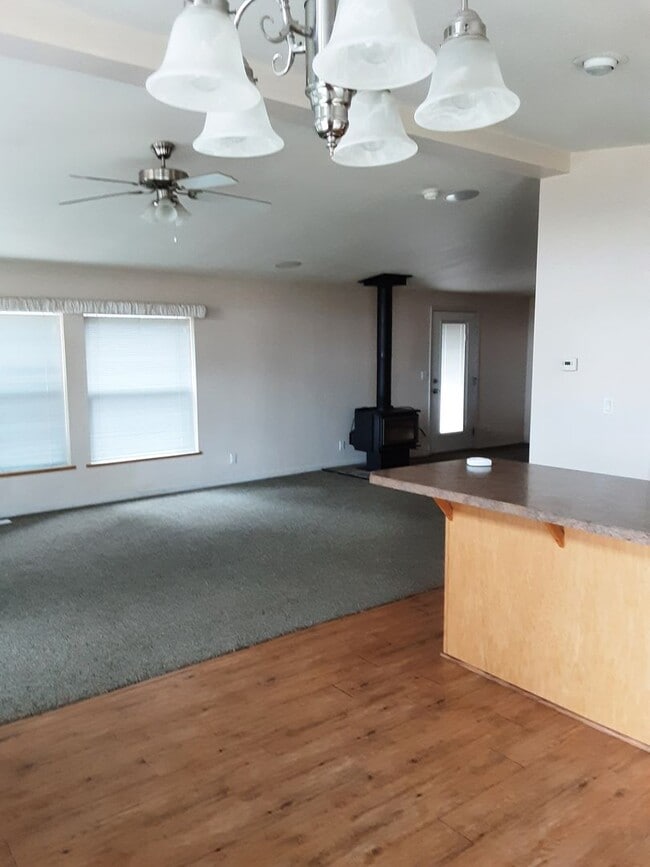 Photo - 274 Horseshoe Lake Rd