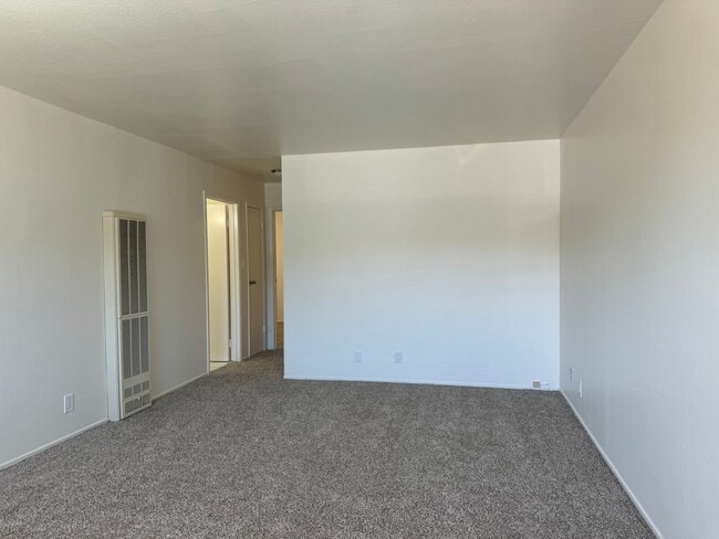 Photo - 2950 Stanton St Unidad A