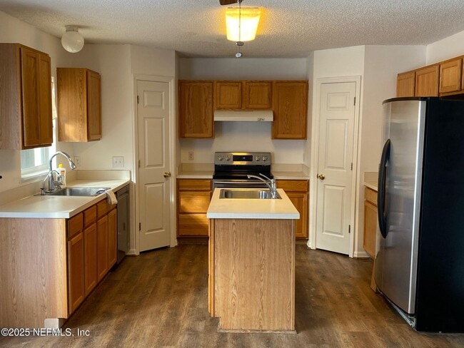 Photo - 7086 Shady Pine Ct