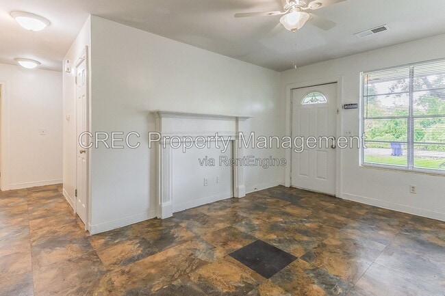 Photo - 1635 Memminger Ave