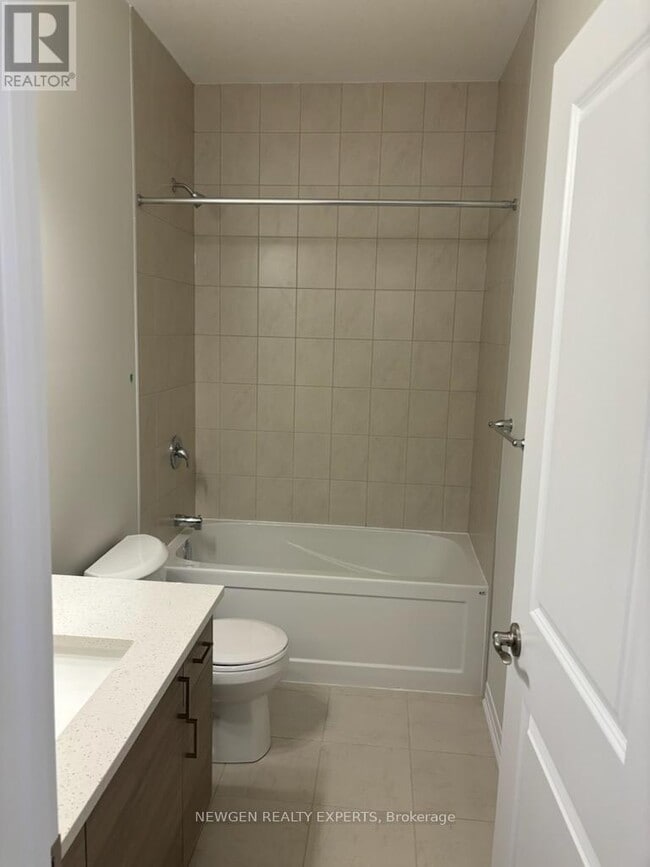 Photo - 261 Woodbine Ave