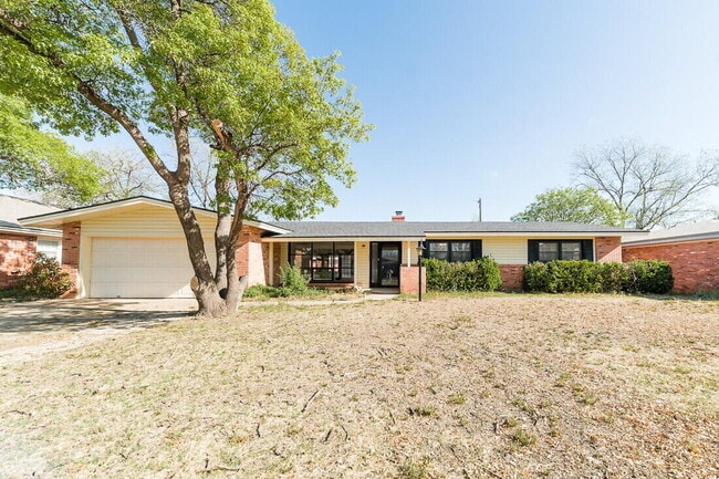 Building Photo - 2114 56th St