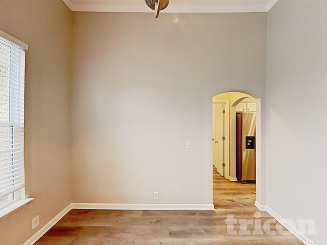 Photo - 202 Foster Dr