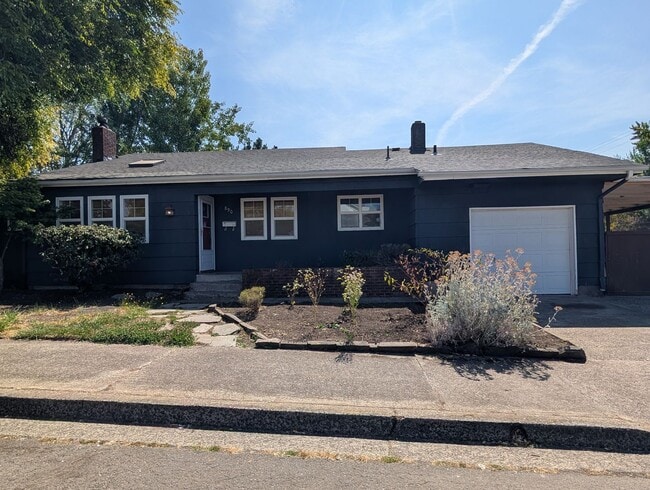 Building Photo - 890 E 29th Ave