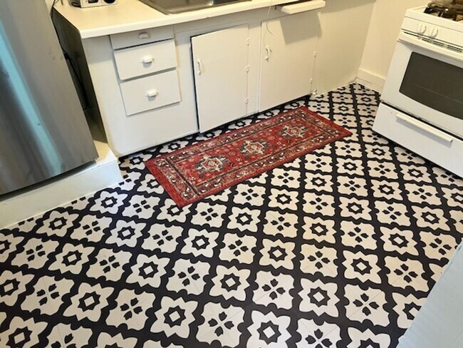 Photo - Keith-916 Unit C