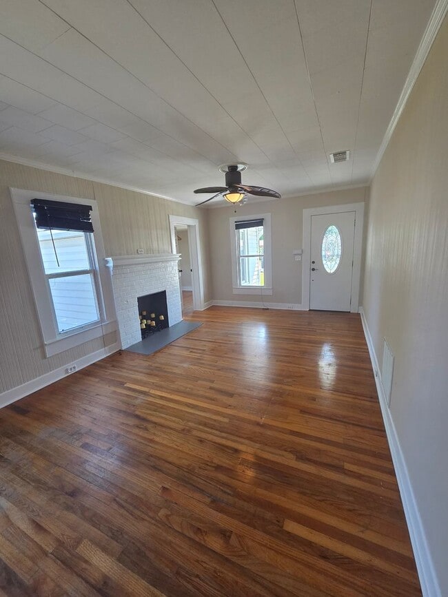 Photo - 1525 Oak Ave Unit 1525 Oak Ave - Main House