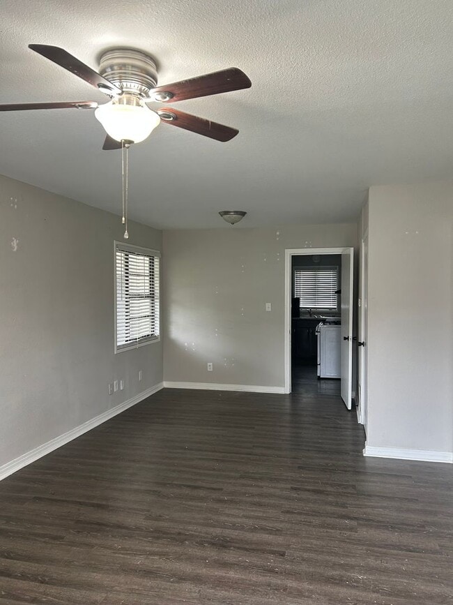 Photo - 5700 Dennis Ave