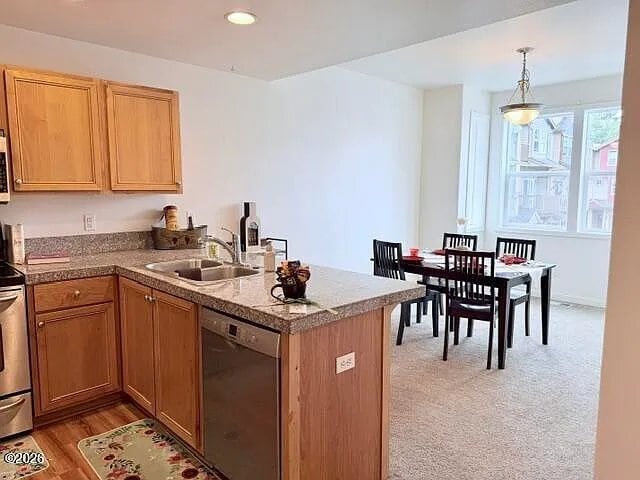 Photo - 475 SE 35th St