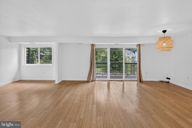 Building Photo - 204 Park Terrace Ct SE Unit 28
