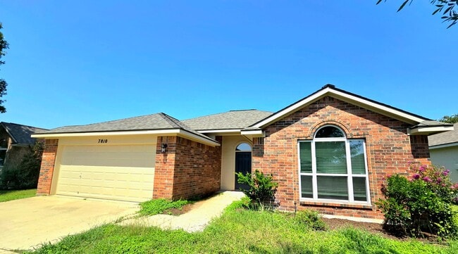Building Photo - 3 Bed/ 2 Bath on 7810 Hawthorne Rental
