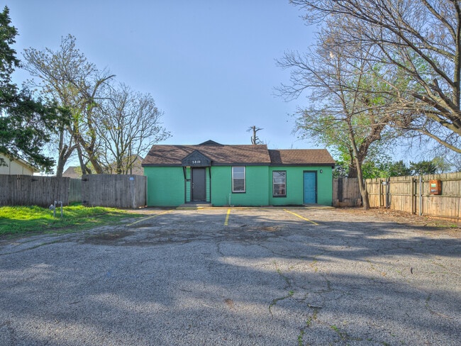 Photo - 5810 NW 41st St