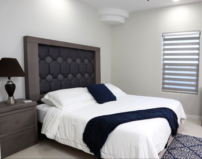 Photo - 204 W Rutherford Ave Unidad 4