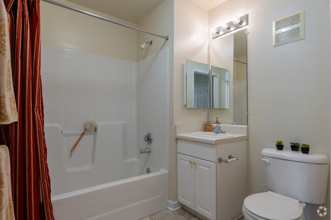 The Azalea - Bathroom