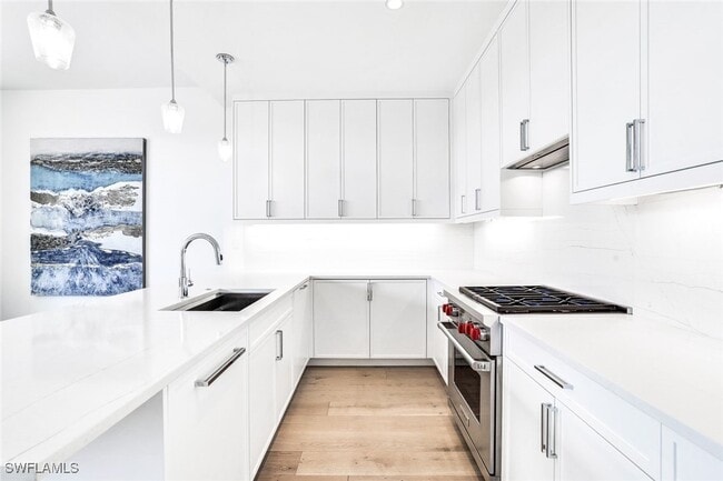 Building Photo - 850 Central Ave Unit 207