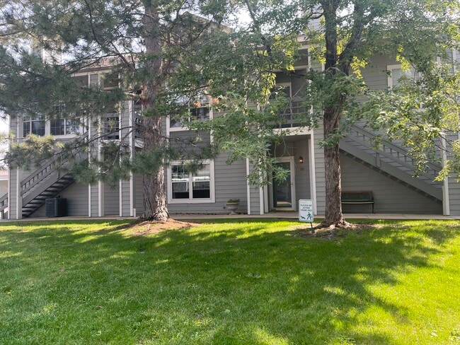 Building Photo - 7466 Singing Hills Dr Unit Condo